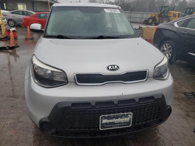 KNDJN2A2XG7831864 - 2016 KIA SOUL SILVER photo 5