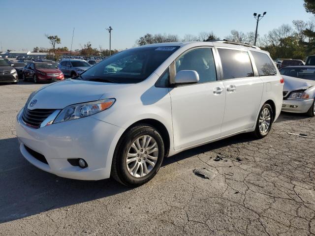 2014 TOYOTA SIENNA XLE, 