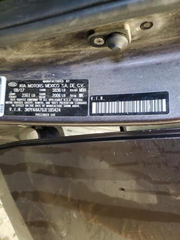 3KPFK4A79JE185424 - 2018 KIA FORTE LX GRAY photo 12