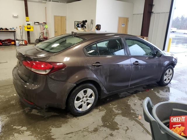 3KPFK4A79JE185424 - 2018 KIA FORTE LX GRAY photo 3