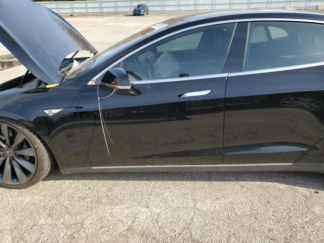 5YJSA1E24GF129098 - 2016 TESLA MODEL S Սև լուսանկար 7