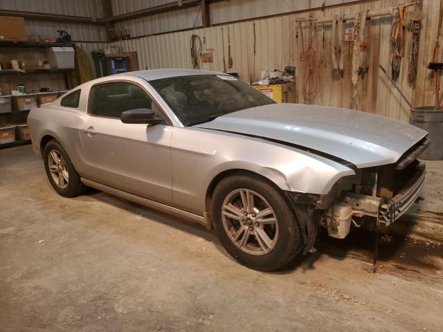 1ZVBP8AM6E5233571 - 2014 FORD MUSTANG SILVER photo 4