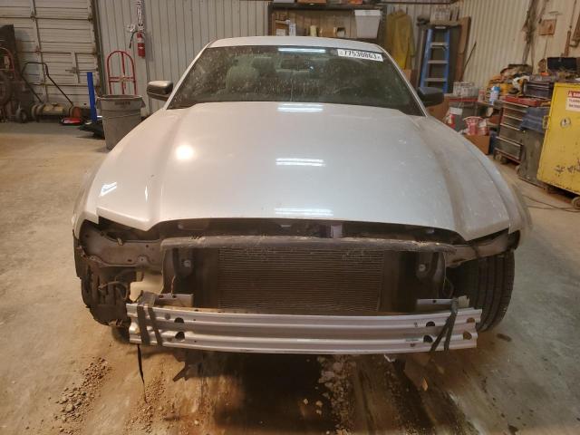 1ZVBP8AM6E5233571 - 2014 FORD MUSTANG SILVER photo 5