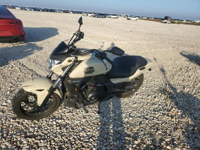 JH2RC6807EK000845 - 2014 HONDA CTX700 N TAN photo 2