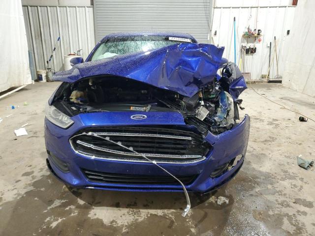 3FA6P0H75GR210049 - 2016 FORD FUSION SE BLUE photo 5