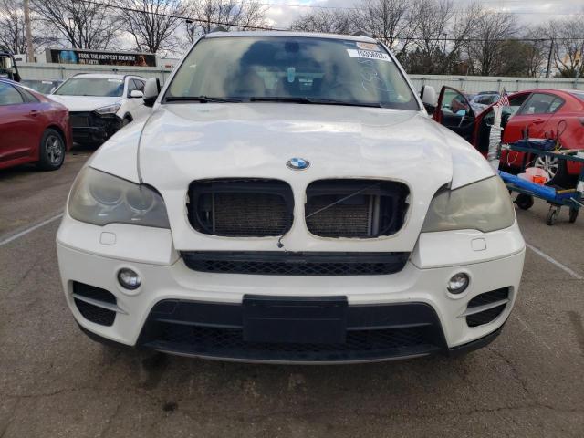 5UXZV4C59CL750876 - 2012 BMW X5 XDRIVE35I WHITE photo 5