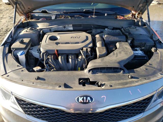 5XXGT4L31JG184061 - 2018 KIA OPTIMA LX GRAY photo 11