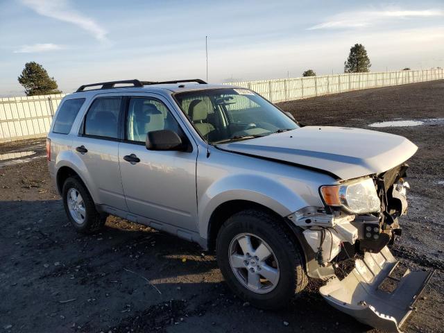 1FMCU93749KB30343 - 2009 FORD ESCAPE XLT SILVER photo 4