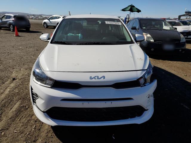 3KPA24ADXNE493658 - 2022 KIA RIO LX WHITE photo 5