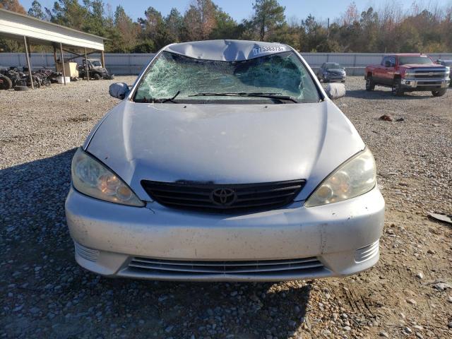 4T1BE32K05U593607 - 2005 TOYOTA CAMRY LE SILVER photo 5