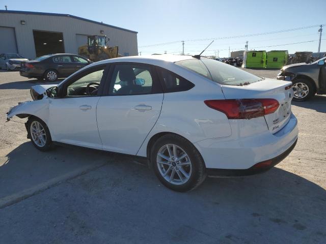 1FADP3FEXJL210869 - 2018 FORD FOCUS SE WHITE photo 2