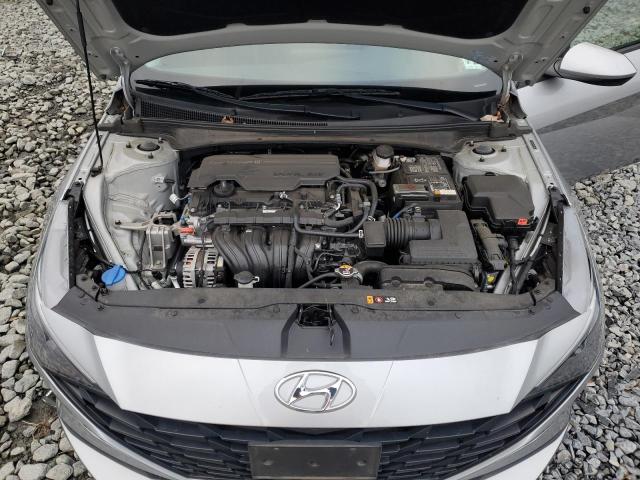 5NPLL4AG6MH014758 - 2021 HYUNDAI ELANTRA SE SILVER photo 11