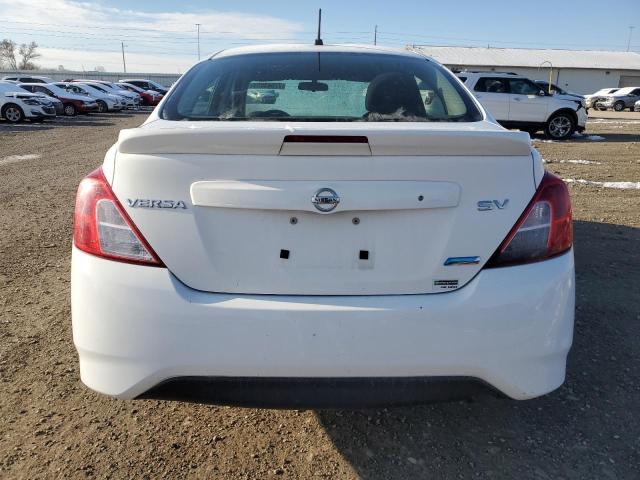 3N1CN7AP5GL889400 - 2016 NISSAN VERSA S WHITE photo 6