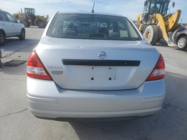 3N1CC11E19L423919 - 2009 NISSAN VERSA S SILVER photo 6