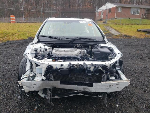 JH4KC1F95HC000709 - 2017 ACURA RLX ADVANCE თეთრი ფოტო 5