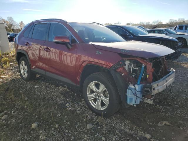 2T3P1RFVXLW095749 - 2020 TOYOTA RAV4 XLE RED photo 4