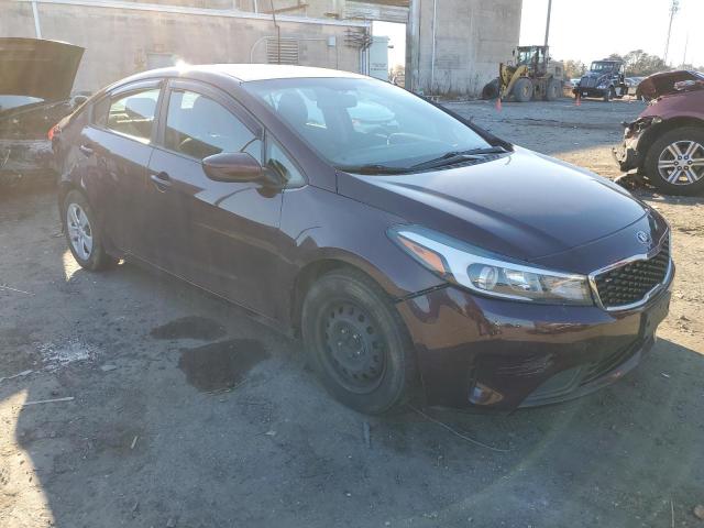 3KPFK4A77JE227895 - 2018 KIA FORTE LX BURGUNDY photo 4