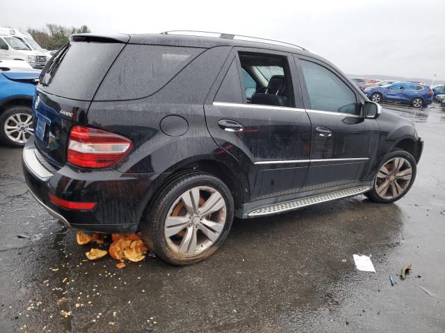4JGBB8GB0AA569902 - 2010 MERCEDES-BENZ ML 350 4MATIC BLACK photo 3