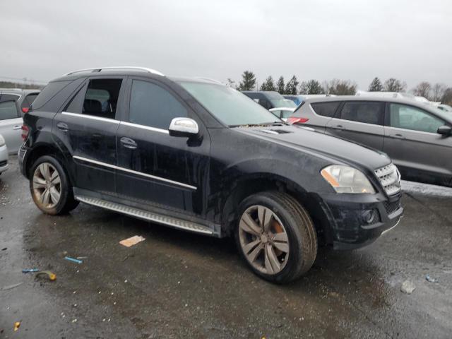 4JGBB8GB0AA569902 - 2010 MERCEDES-BENZ ML 350 4MATIC BLACK photo 4