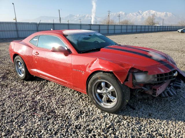 2G1FA1E38C9210638 - 2012 CHEVROLET CAMARO LS RED photo 4