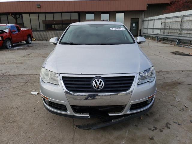 WVWJK7AN9AE068450 - 2010 VOLKSWAGEN PASSAT KOMFORT SILVER photo 5