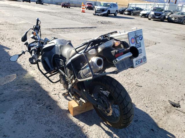 WB1022900CZU03854 - 2012 BMW F800 GS GRAY photo 3