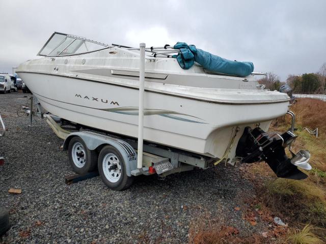 MXKA74MDH900 - 2000 MAXU BOAT WHITE photo 3