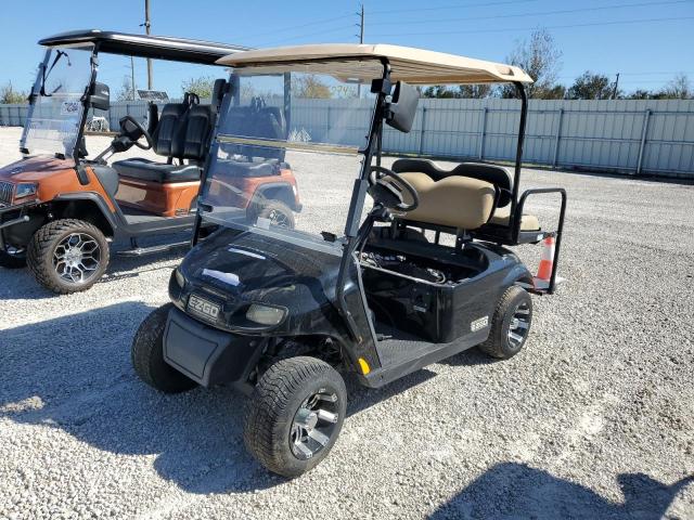 3209586L0416 - 2016 EZGO GOLF CART BLACK photo 2