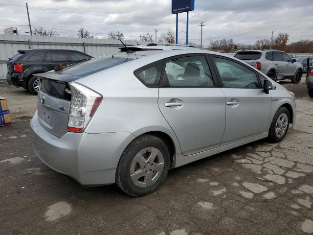 JTDKN3DU2B0257673 - 2011 TOYOTA PRIUS SILVER photo 3