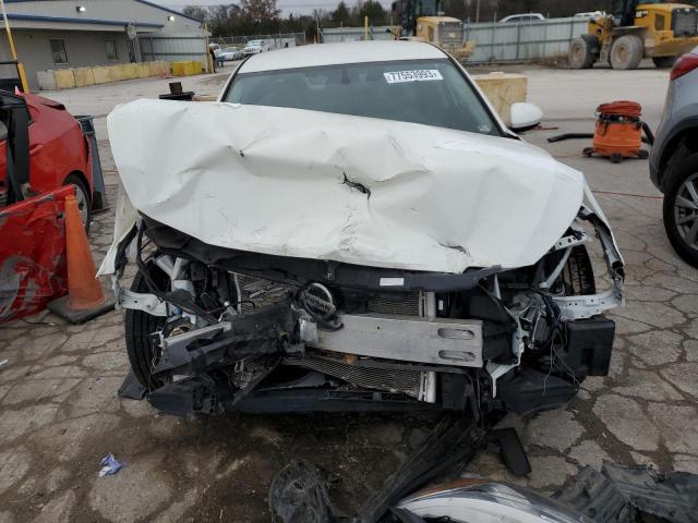 1N4BL4BV4KN317730 - 2019 NISSAN ALTIMA S WHITE photo 5