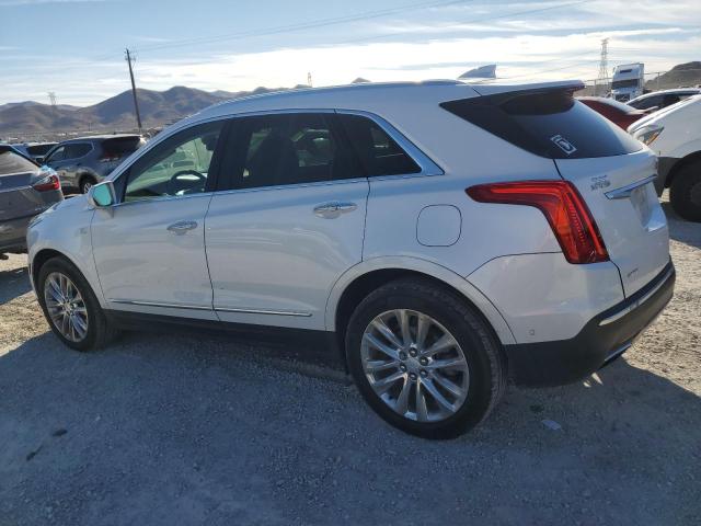 1GYKNFRS5HZ135686 - 2017 CADILLAC XT5 PLATINUM WHITE photo 2