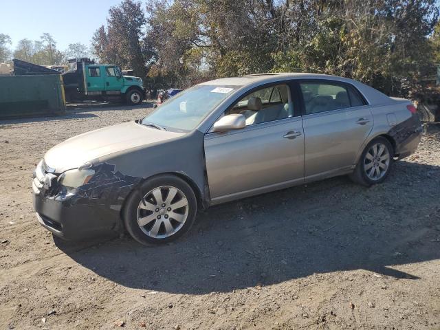 2005 TOYOTA AVALON XL, 