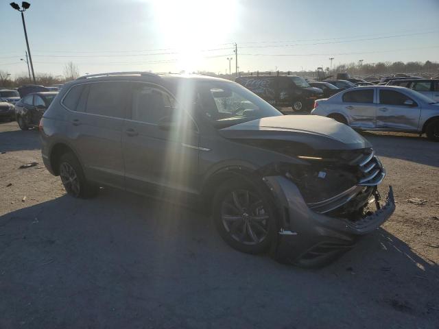 3VV3B7AXXPM137872 - 2023 VOLKSWAGEN TIGUAN SE GRAY photo 4