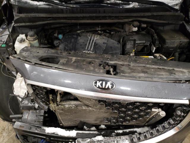 KNDMB5C14H6314854 - 2017 KIA SEDONA LX GRAY photo 12