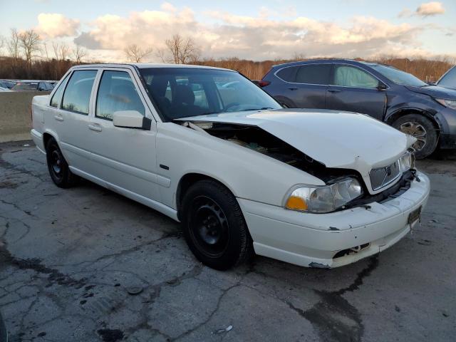 YV1LS5577W1544616 - 1998 VOLVO S70 WHITE photo 4