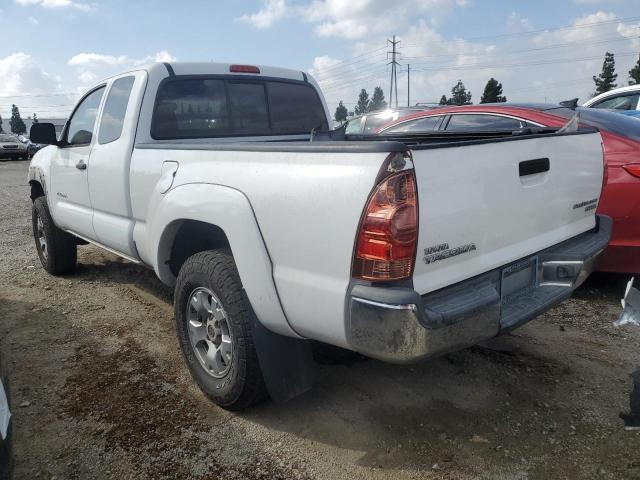 5TETX62N77Z461047 - 2007 TOYOTA TACOMA PRERUNNER ACCESS CAB WHITE photo 2