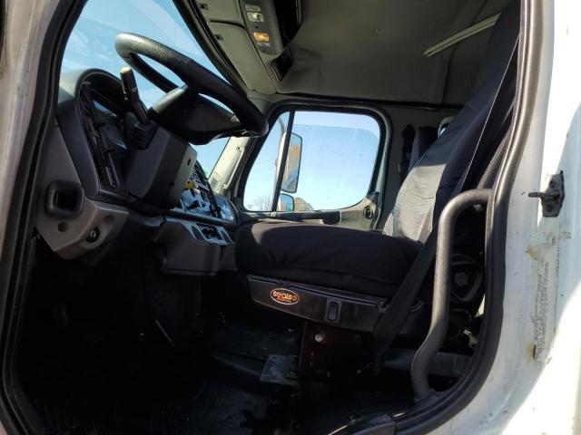 1FVACWDT0DDBU8674 - 2013 FREIGHTLINER M2 106 MEDIUM DUTY WHITE photo 7