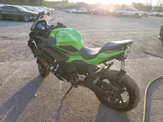 ML5EXER18PDAA7932 - 2023 KAWASAKI EX650 R GREEN photo 3