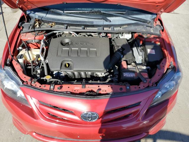 2T1BU4EE4DC069441 - 2013 TOYOTA COROLLA BASE RED photo 11