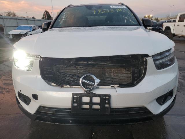 YV4162UM0K2110062 - 2019 VOLVO XC40 T5 R-DESIGN WHITE photo 5