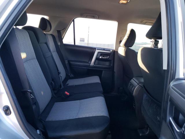 JTEBU5JR2J5524029 - 2018 TOYOTA 4RUNNER SR5/SR5 PREMIUM 银色 照片 10