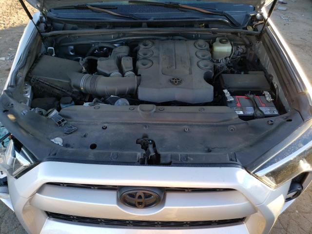 JTEBU5JR2J5524029 - 2018 TOYOTA 4RUNNER SR5/SR5 PREMIUM 银色 照片 11