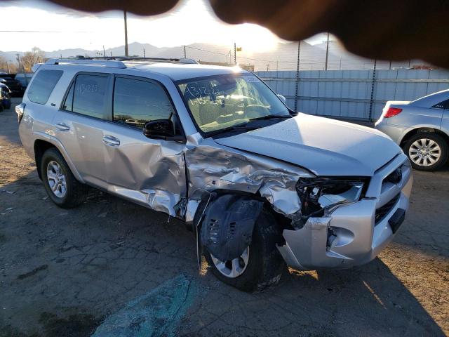 JTEBU5JR2J5524029 - 2018 TOYOTA 4RUNNER SR5/SR5 PREMIUM 银色 照片 4