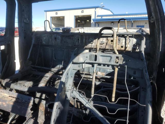 3C6UR5CL1JG396275 - 2018 RAM 2500 ST SILVER photo 10