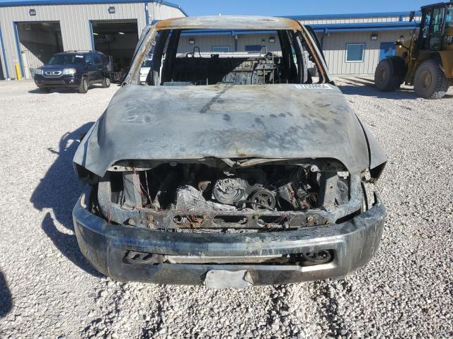 3C6UR5CL1JG396275 - 2018 RAM 2500 ST SILVER photo 5