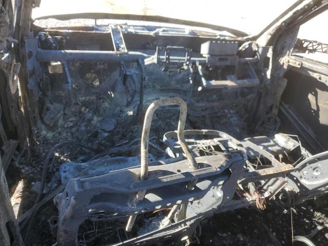 3C6UR5CL1JG396275 - 2018 RAM 2500 ST SILVER photo 8