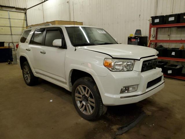 JTEBU5JR3A5016751 - 2010 TOYOTA 4RUNNER SR5 WHITE photo 4