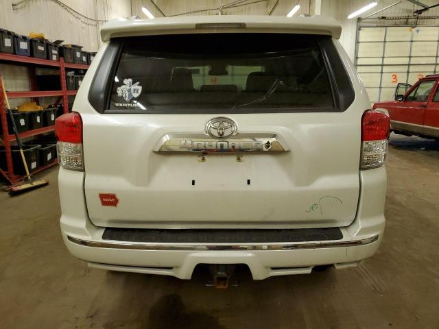 JTEBU5JR3A5016751 - 2010 TOYOTA 4RUNNER SR5 WHITE photo 6