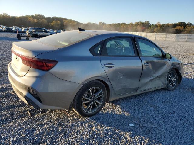 3KPF24AD6PE588288 - 2023 KIA FORTE LX GRAY photo 3