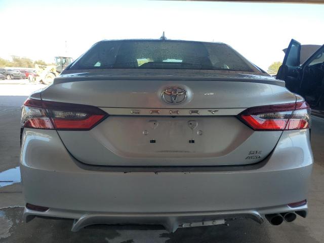 4T1G11BK1PU090127 - 2023 TOYOTA CAMRY SE NIGHT SHADE SILVER photo 6